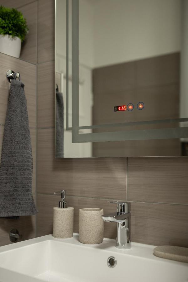 Smart Square With Free Parking Apartment Debreţin Exterior foto