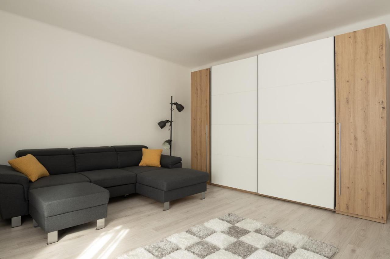 Smart Square With Free Parking Apartment Debreţin Exterior foto