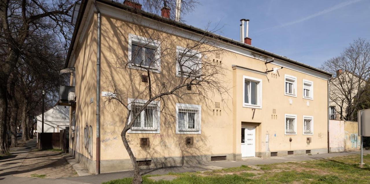 Smart Square With Free Parking Apartment Debreţin Exterior foto