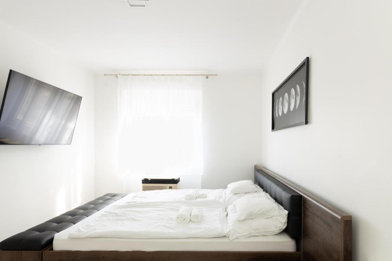 Smart Square With Free Parking Apartment Debreţin Exterior foto
