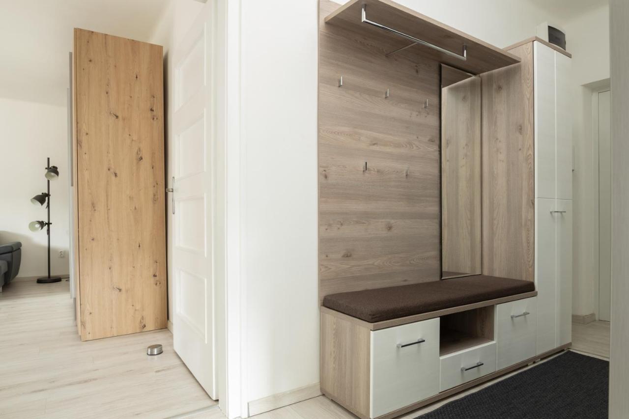 Smart Square With Free Parking Apartment Debreţin Exterior foto